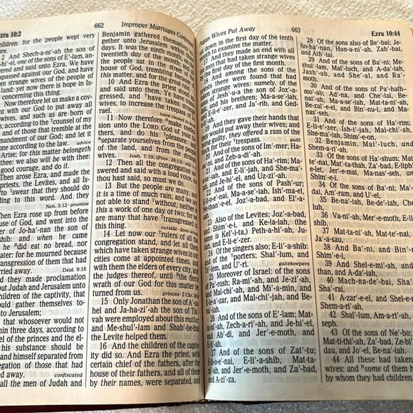 Nelson Regency Holy Bible KJV Giant Print Red Letter Concordance Regency 885CBG - Picture 4 of 6